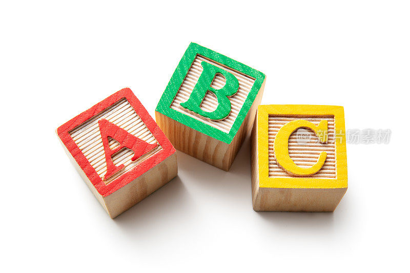 玩具:字母表块- ABC孤立在白色背景